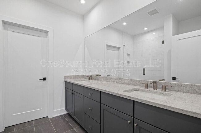 Building Photo - 201 New St