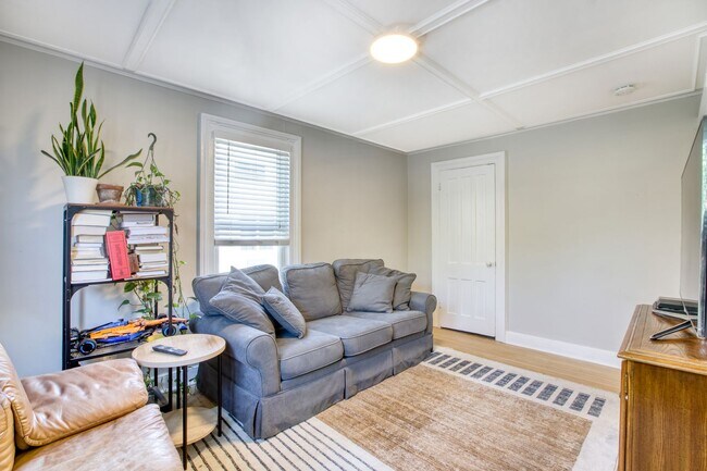 Building Photo - Sono Area of Norwalk 1 Bedroom apartment