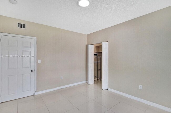 Building Photo - 1199 Marseille Dr