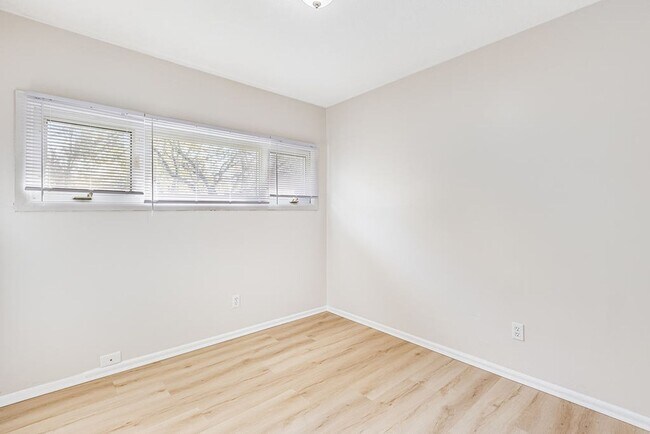 Building Photo - Austintown, 3 Bedroom Ranch For Rent