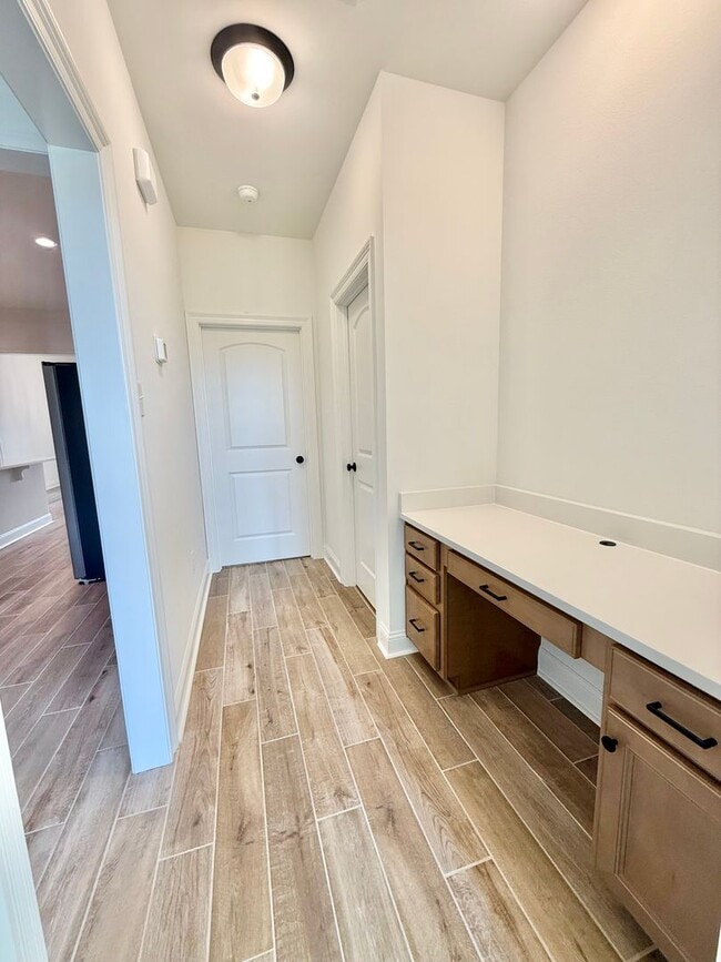 Building Photo - Home For Lease