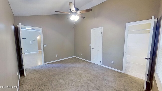 Building Photo - 811 Grathwol Dr