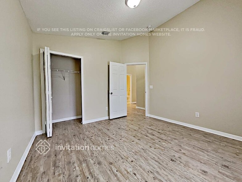 Building Photo - 5745 Los Palma Vista Dr