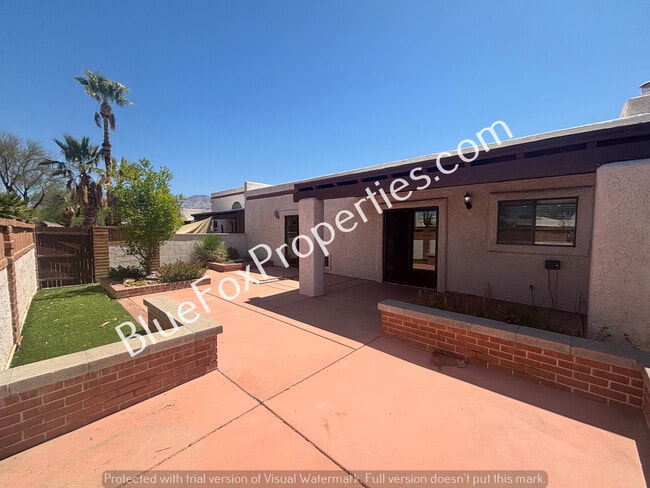 Building Photo - 2898 E Weymouth Cir