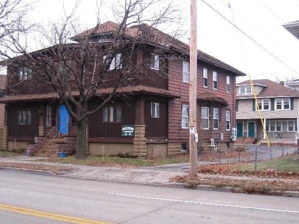 Primary Photo - 815-817 E Walnut St