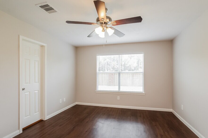 Building Photo - 3626 Maris Way