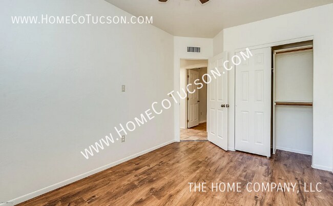 Building Photo - 1767 Deer Hollow Loop