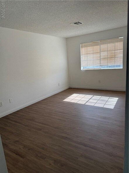 Building Photo - 118 Blueberry Ln