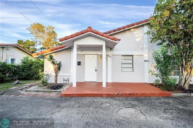 Building Photo - 4371 NW 80th Ave