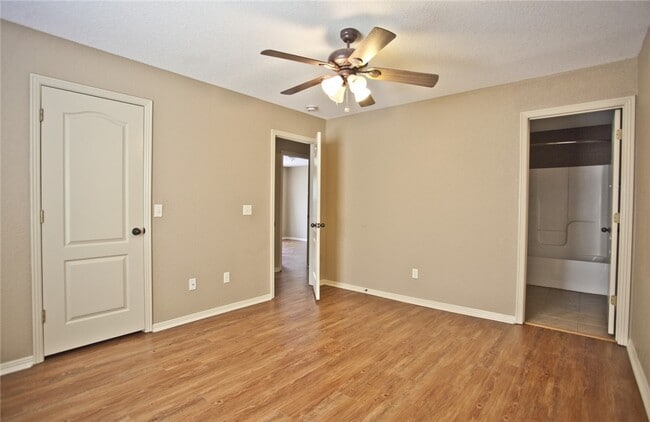 Building Photo - 3012 S B St