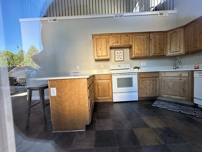 Building Photo - 4985 Kiska Ln