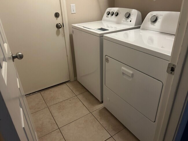 Building Photo - 9426 Spellman Ct