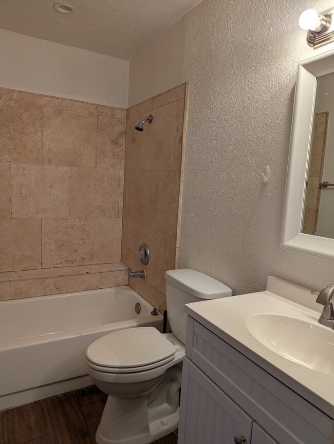 Building Photo - 5038 S Rainbow Blvd
