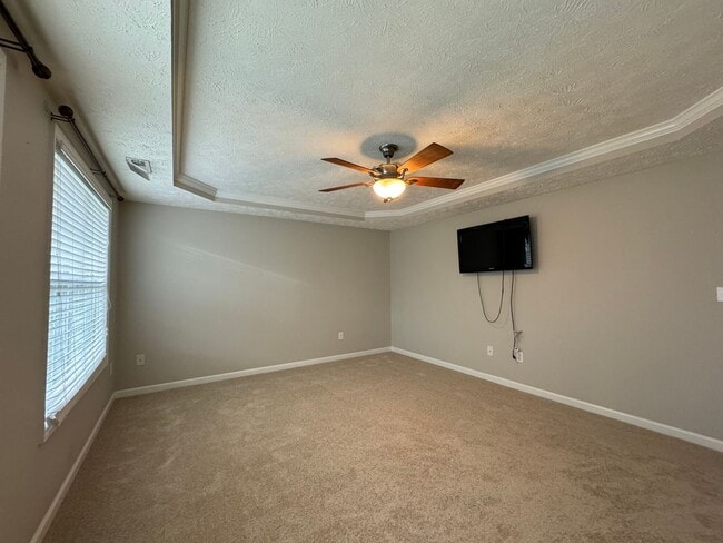 Building Photo - Spacious 4 Bed 2.5 Bath Home in Carolina Lakes