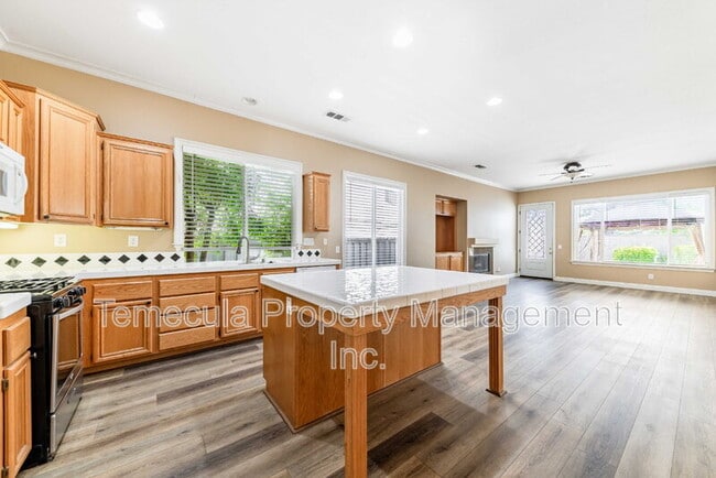 Building Photo - 40609 Chantemar Way