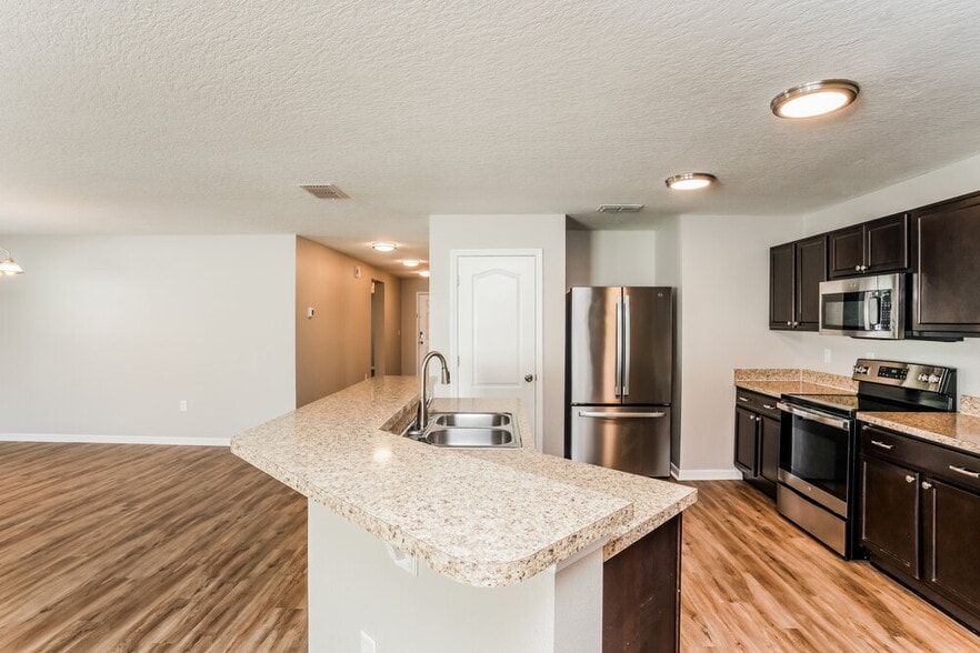 Building Photo - 7634 Tangle Rush Dr