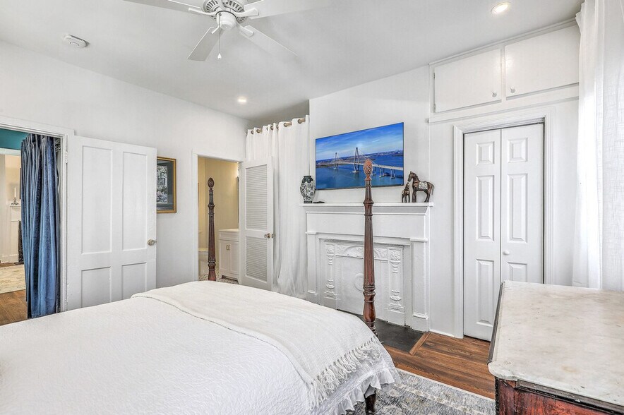 Building Photo - 38 Bogard St