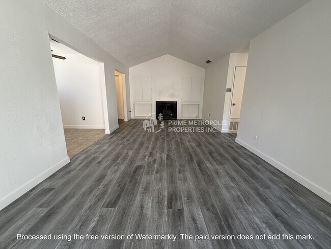 Building Photo - 5656 Odea Dr