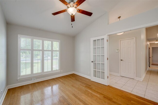 Building Photo - 6506 Harrogate Dr