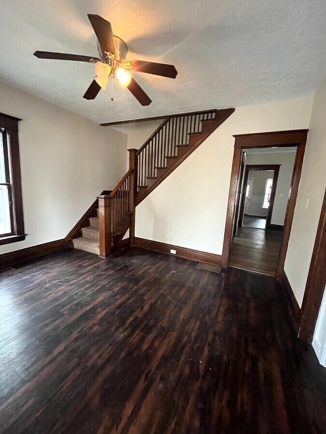 Building Photo - 154 Straight Ave SW