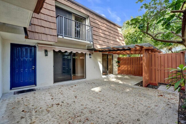 Building Photo - 9111 SW 20th St