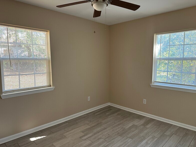 Building Photo - 1319 Colorado St