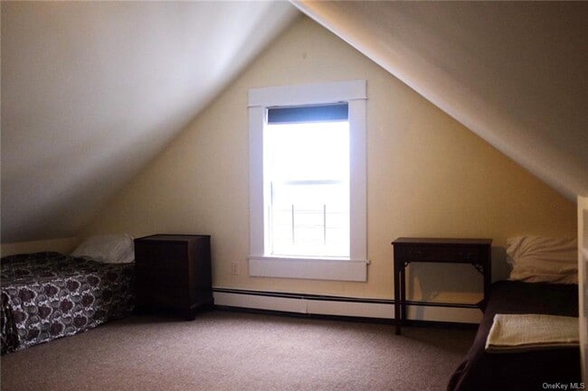 Building Photo - 78 Catherine St