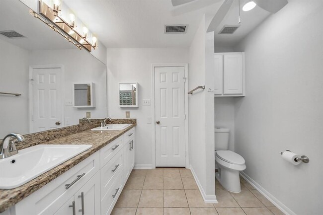 Building Photo - 14623 Cypress Cottage Ct