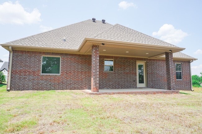 Building Photo - BRAND NEW 4 Bedroom, 2 Bath Home in Nettleton School District!