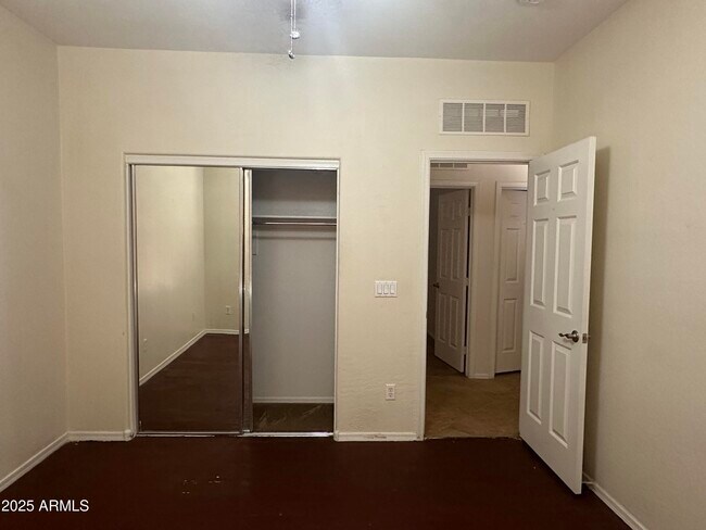 Building Photo - 15022 W Montecito Ave