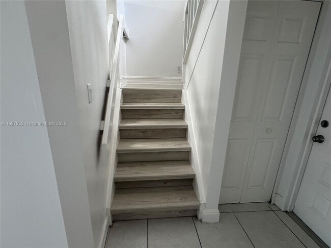 Building Photo - 9515 SW 138th Pl