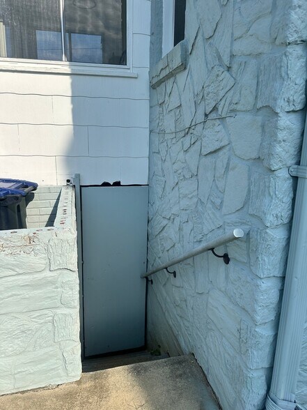 Building Photo - 4126 Meade St NE
