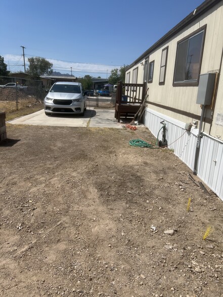 Building Photo - 203 Shoshone Ln