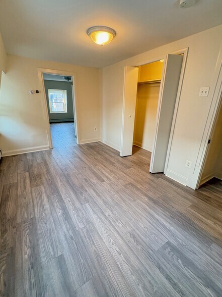 Building Photo - 525 Monastery Ave