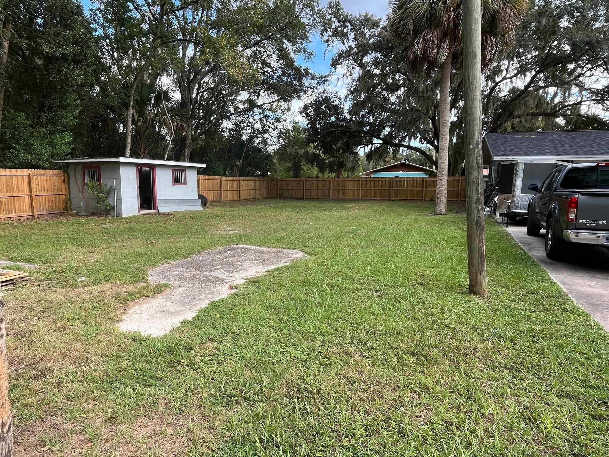 Private Yard - 618 NE 11th St