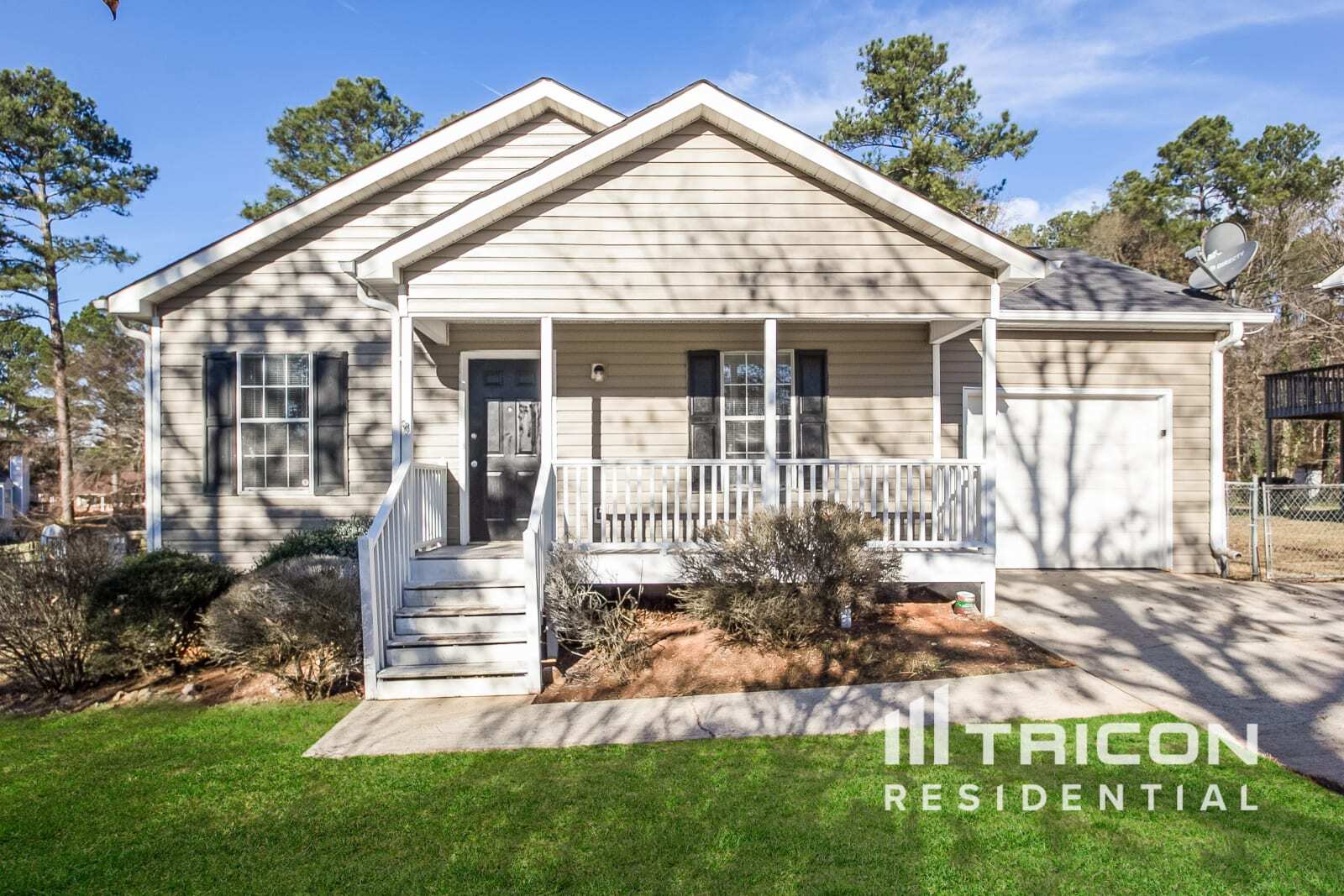 Building Photo - 325 Barr Cir