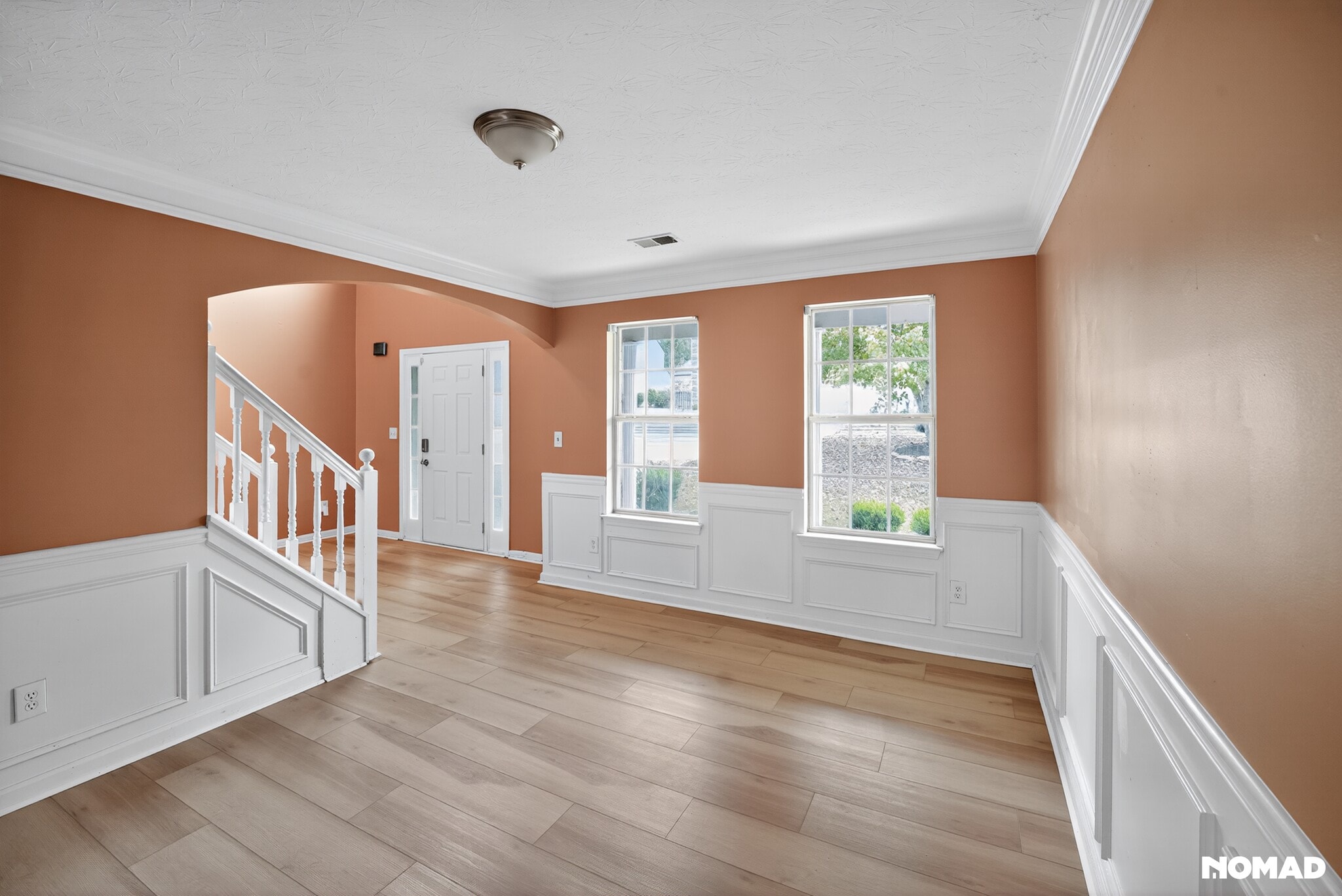 Building Photo - 395 Lamont Ln