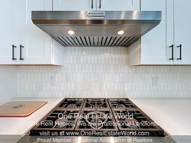 Building Photo - 2154 Whitney Marsh Aly