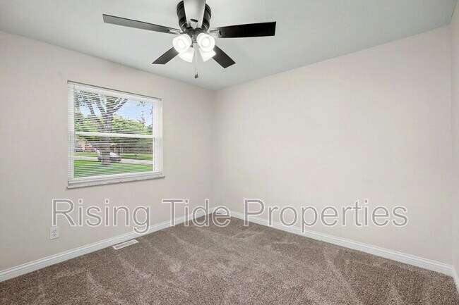 Building Photo - 2569 Richmar Dr