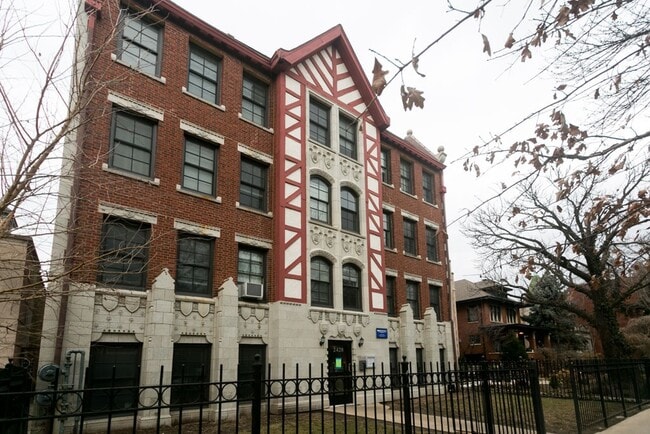 Building Photo - 2402 N Kedzie Blvd