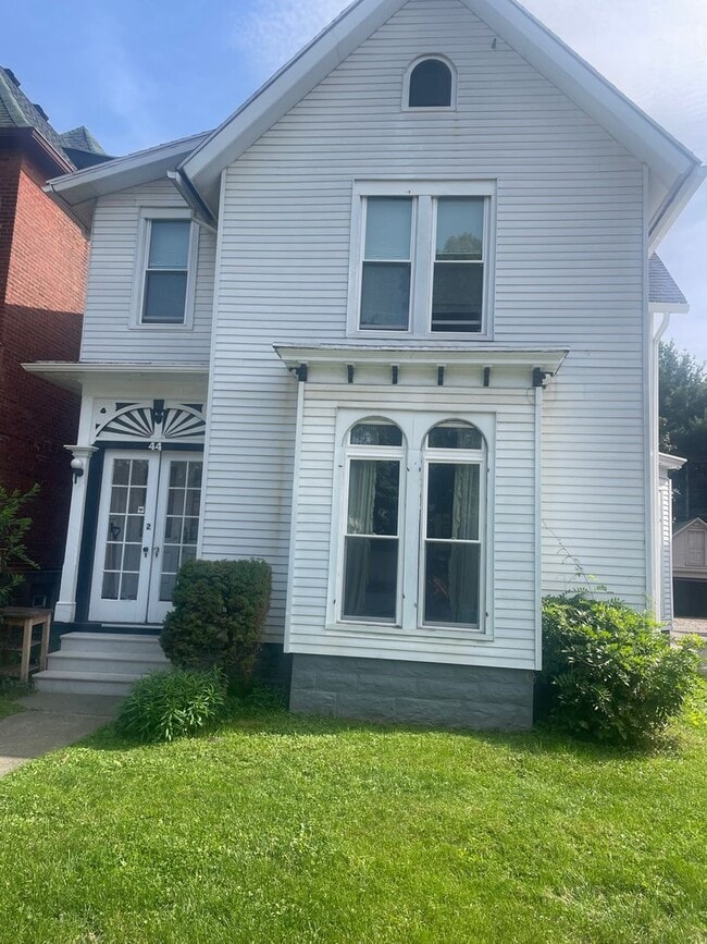 Building Photo - 44 Rowley St