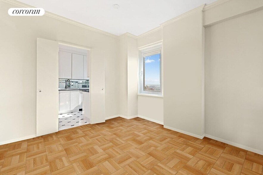 Building Photo - 45 E 89th St