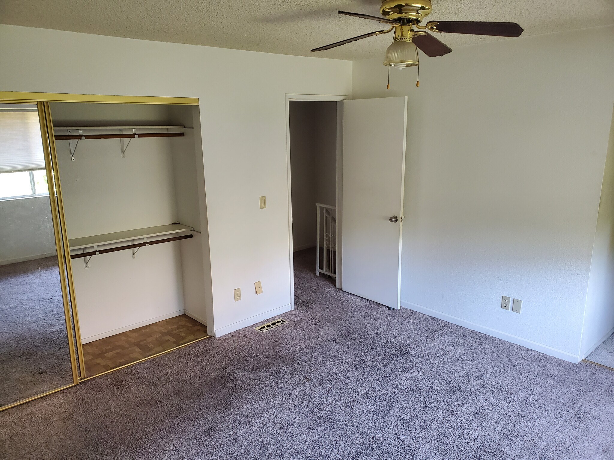 Larger bedroom upstairs with 2 closets - 1710 Oldfield Way