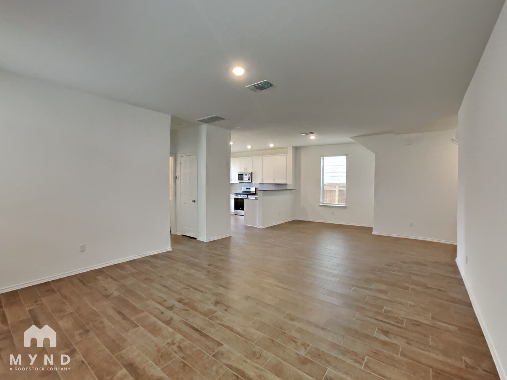 Building Photo - 332 Redonda Dr