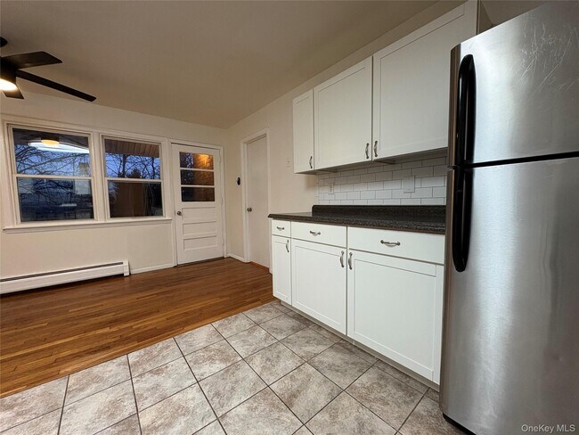 Building Photo - 100 Dowd St