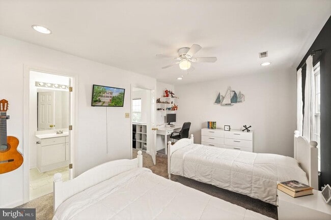 Building Photo - 21071 Mossy Glen Terrace