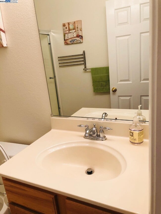 Building Photo - 644 Artisan Pl