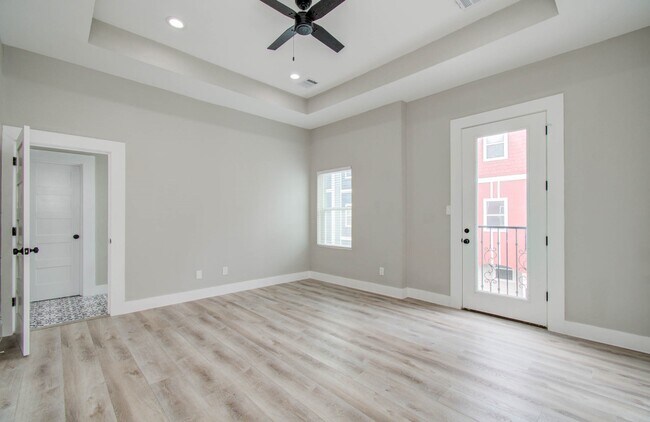Building Photo - 2114 Oatfield Dr