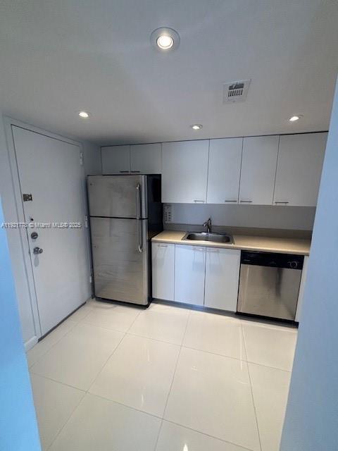 Building Photo - 401 Golden Isles Dr