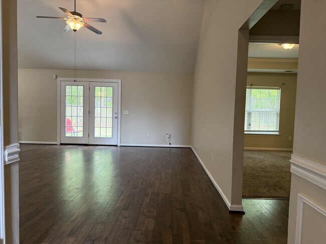 Building Photo - 146 Aquinnah Dr